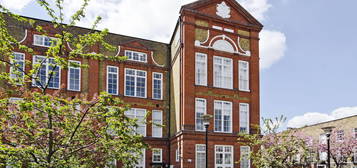 Flat to rent in Batchelor Street, London N1