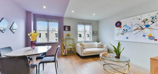 Flat to rent in Esther Anne Place, London N1