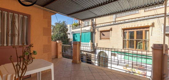 Casa adosada en venta en Barrio de Zaidín