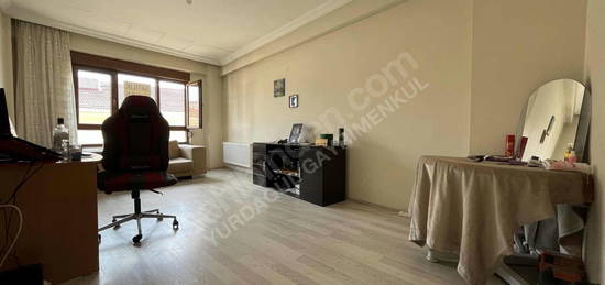 YILDIZTEPE HALK CD'Sİ YAKINI SATILIK 2+1 DAİRE