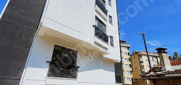 PENDİK VELİBABA ANKARA CADDESİNE YAKIN SATILIK 2+1 ARA KAT DAİRE