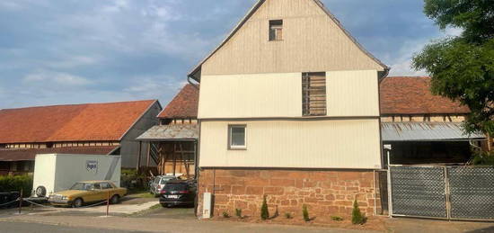 Haus  und Scheune mit Mieteinnahmen und Ausbau