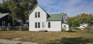 1006 5th St, Britton, SD 57430