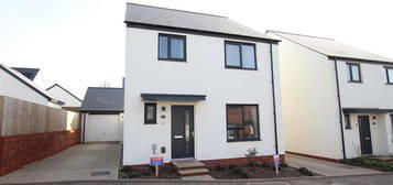 4 bed detached house for sale