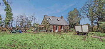 Cotes D'armor proche de Rostrenen, Maison Individuelle en Pierre 1 Chambre à Vendre