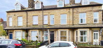 4 bedroom terraced house to rent