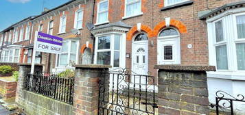 Terraced house for sale in Victoria Street, Dunstable LU6