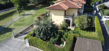 Villa a schiera via cattarello , 2/m, Centro, Chiari