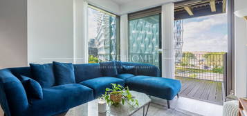 Flat to rent in 1 Viaduct Gardens, Embassy Gardens SW11