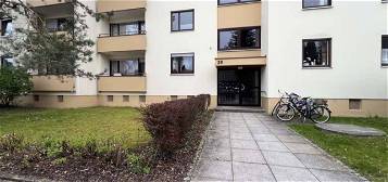 EG 3-Zimmer-Wohnung in Göggingen mit Balkon und EBK in Augsburg