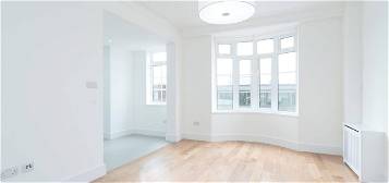 Flat to rent in Grove End Gardens, Grove End Road, St John's Wood, London NW8