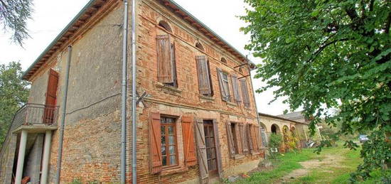 Fermette 2 étages  à vendre, 7 pièces, 5 chambres, 222 m²