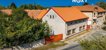 Rodinný dům, 190 m² + 3392 m² pozemek, Končice, Žiželice