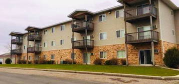 201 36th Ave NE Unit 305, Minot, ND 58703