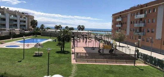 Apartamento en pasaje Riu Llobregat en Pla de Sant Pere-Les Salines, Cubelles