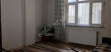 YEDTEPE NVERSTES KARISI B.FATH SKTA 1+1 60M2 EYALI DARE