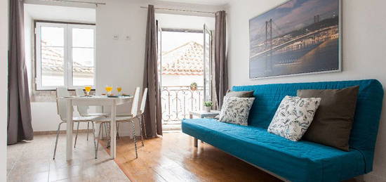 Sunny and Cozy Apartment, Alfama