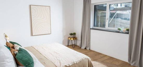 *Mit Terrasse* Erdgeschosswohnung  im Neubau. 2-Zimmer-Wohnung mit Einbauküche