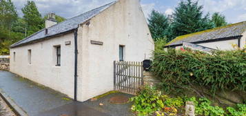 2 bed detached house for sale