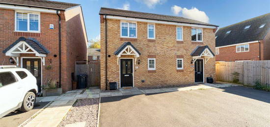 2 bedroom semi-detached house for sale