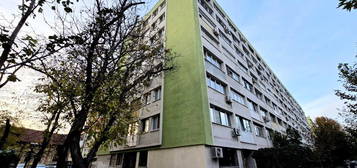 Apartament cu 3 camere decomandat Tineretului