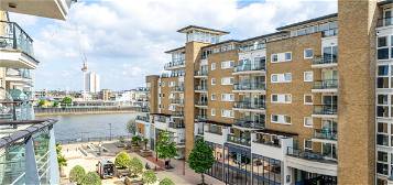 Flat for sale in Smugglers Way, London SW18