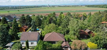 BUNGALOW MIT VERTRÄUMTEM GARTEN - VOLLKELLER - RUHIGE LAGE