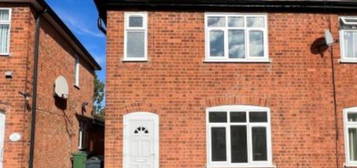 Semi-detached house to rent in Lawn Avenue, Leicester LE4