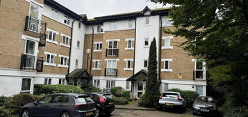 Flat for sale in Makepeace Road, Wanstead, London E11