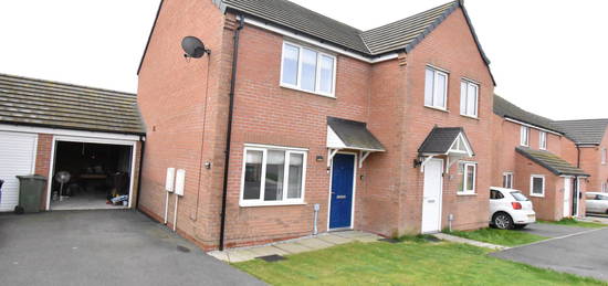 2 bed semi-detached house to rent