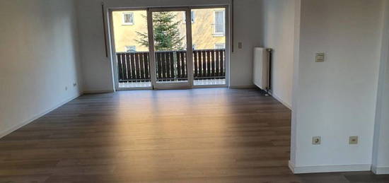 Helle Dreiraumwohnung Mietwohnung mit Balkon in Wilkau-Haßlau