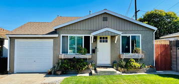 5026 W 141st St, Hawthorne, CA 90250