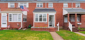 2720 Kirkleigh Rd, Baltimore, MD 21222