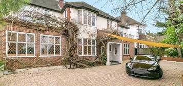 5 bed detached house to rent