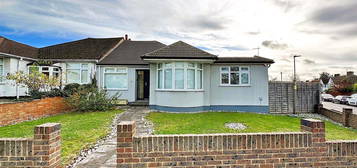 4 bed semi-detached house for sale