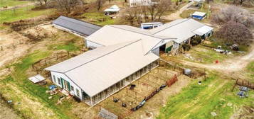 15606 Econtuchka Rd, Earlsboro, OK 74840