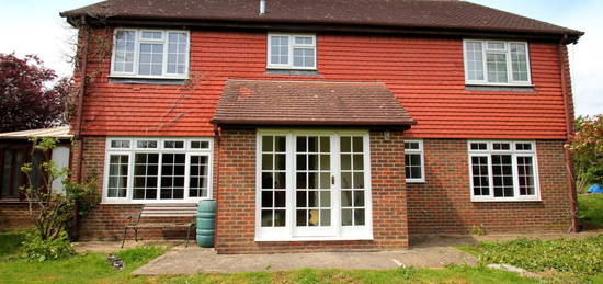 Detached house to rent in Ulcombe Road, Headcorn, Ashford TN27