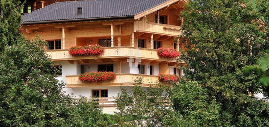 Panorama-Perle in Alpbach – Stilvoll Wohnen mit Bergblick!