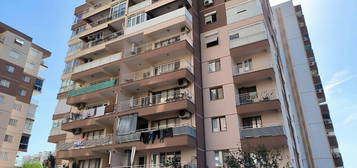 zmir Bayrakl 75. Yl Mahallesi Ogn Kent Sitesi Ara Kat 3+1 Satlk Daire