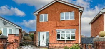 Detached house to rent in Park Close, Pinxton, Nottingham NG16