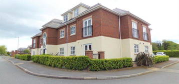 Flat to rent in Castlefields, Rhuddlan LL18