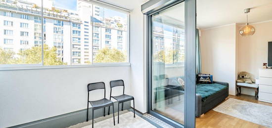 Exklusives 2-Zimmer Appartment mit Loggia bei der Uno City