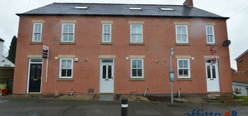 3 bed terraced house to rent