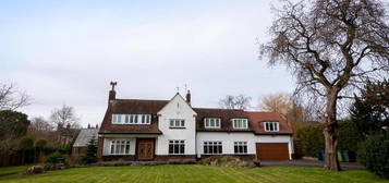 5 bedroom detached house for sale