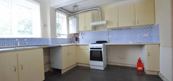 2 bed flat to rent