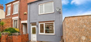 2 bed semi-detached house for sale