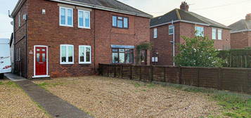 3 bedroom semi-detached house