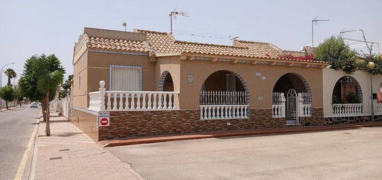 Casa en calle Penélope en Los Narejos, Alcazares, Los