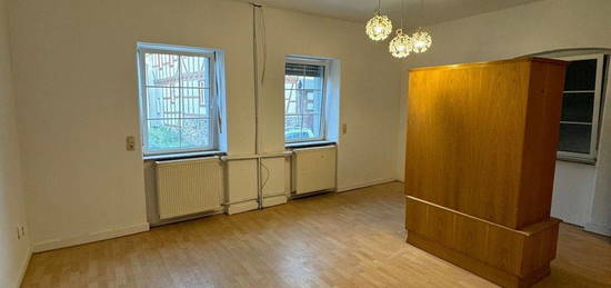 1 Zimmer Wohnung separate Küche und Badezimmer Renoviert