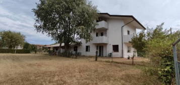 Villa all'asta in via Orsaria